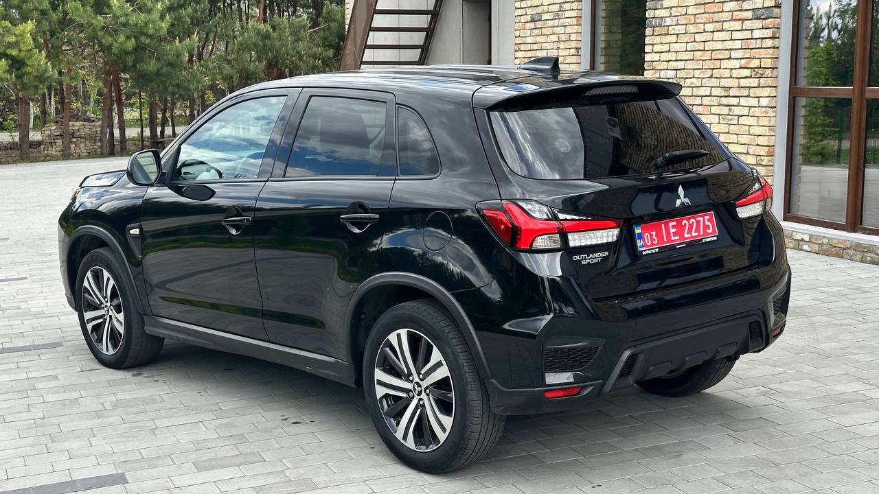 MITSUBISHI OUTLANDER SPORT ES 2019
