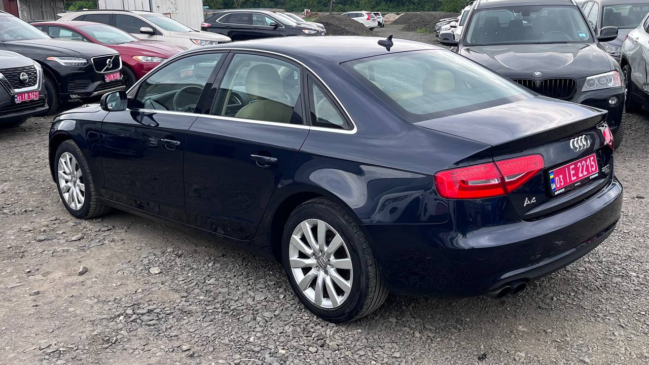 AUDI A4 PREMIUM 2012