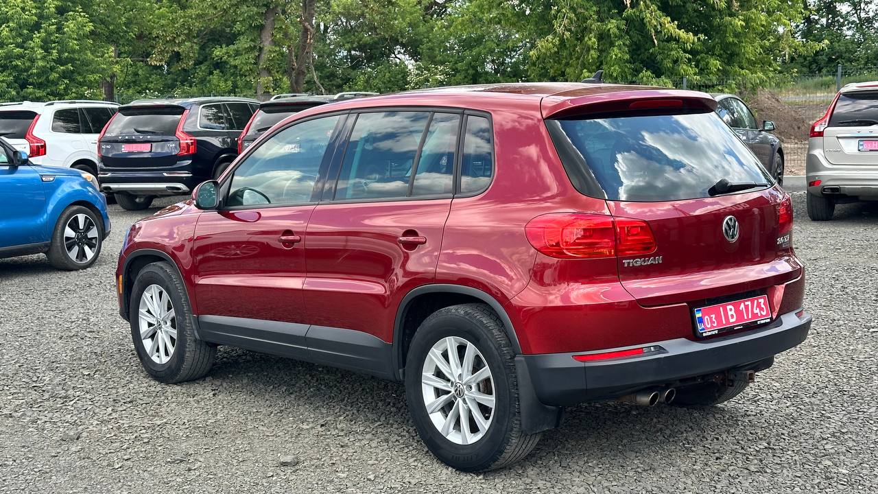 VOLKSWAGEN TIGUAN S 2013