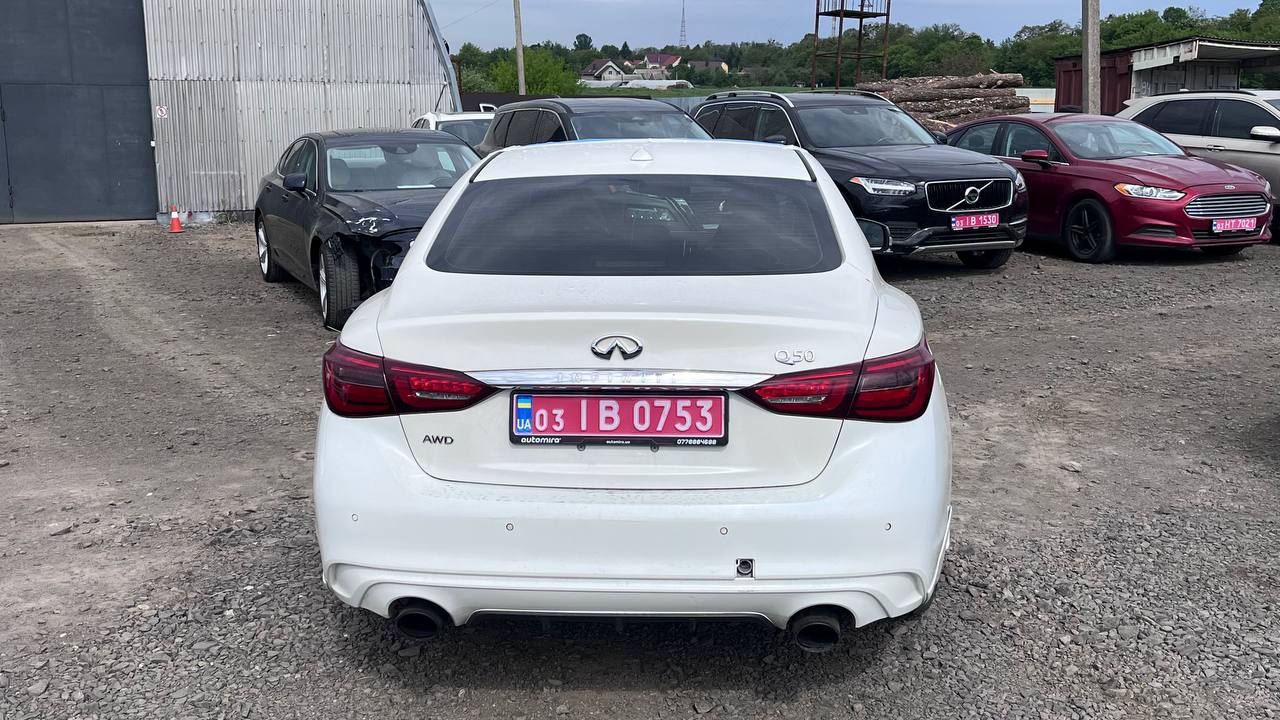 INFINITI Q50 LUXE 2017