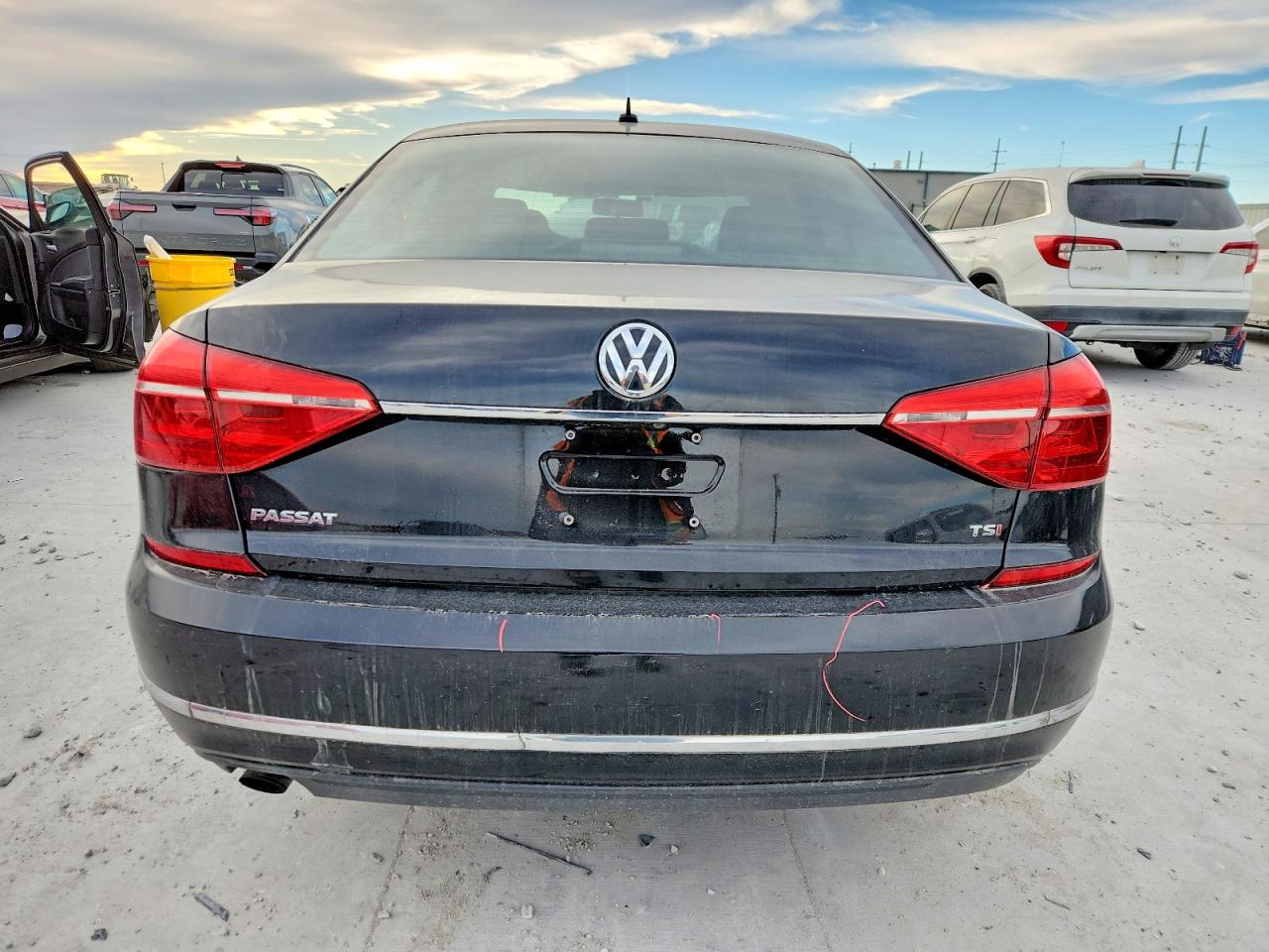 VOLKSWAGEN PASSAT S 2016