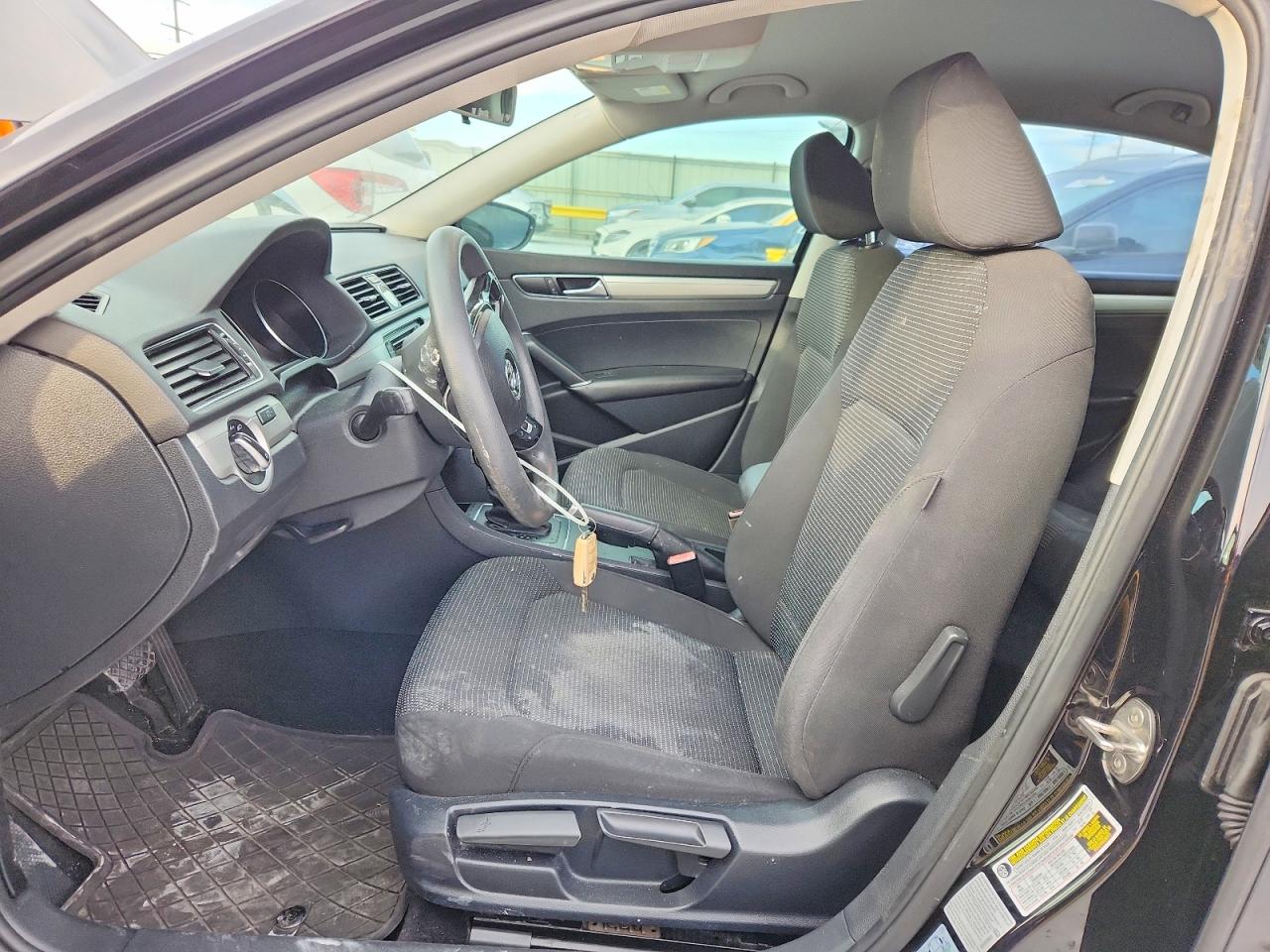 VOLKSWAGEN PASSAT S 2016