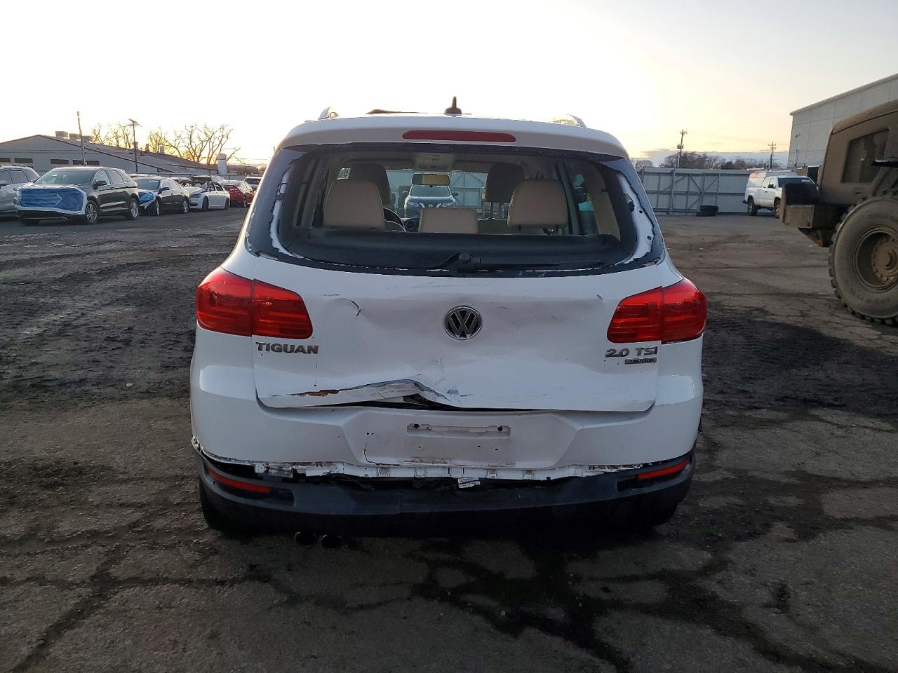 VOLKSWAGEN TIGUAN S 2012