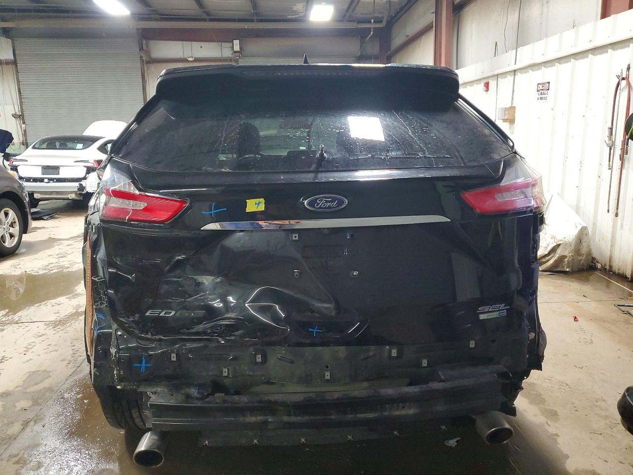 FORD EDGE SEL 2019