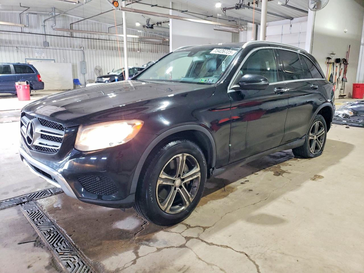 MERCEDES-BENZ GLC 300 2016