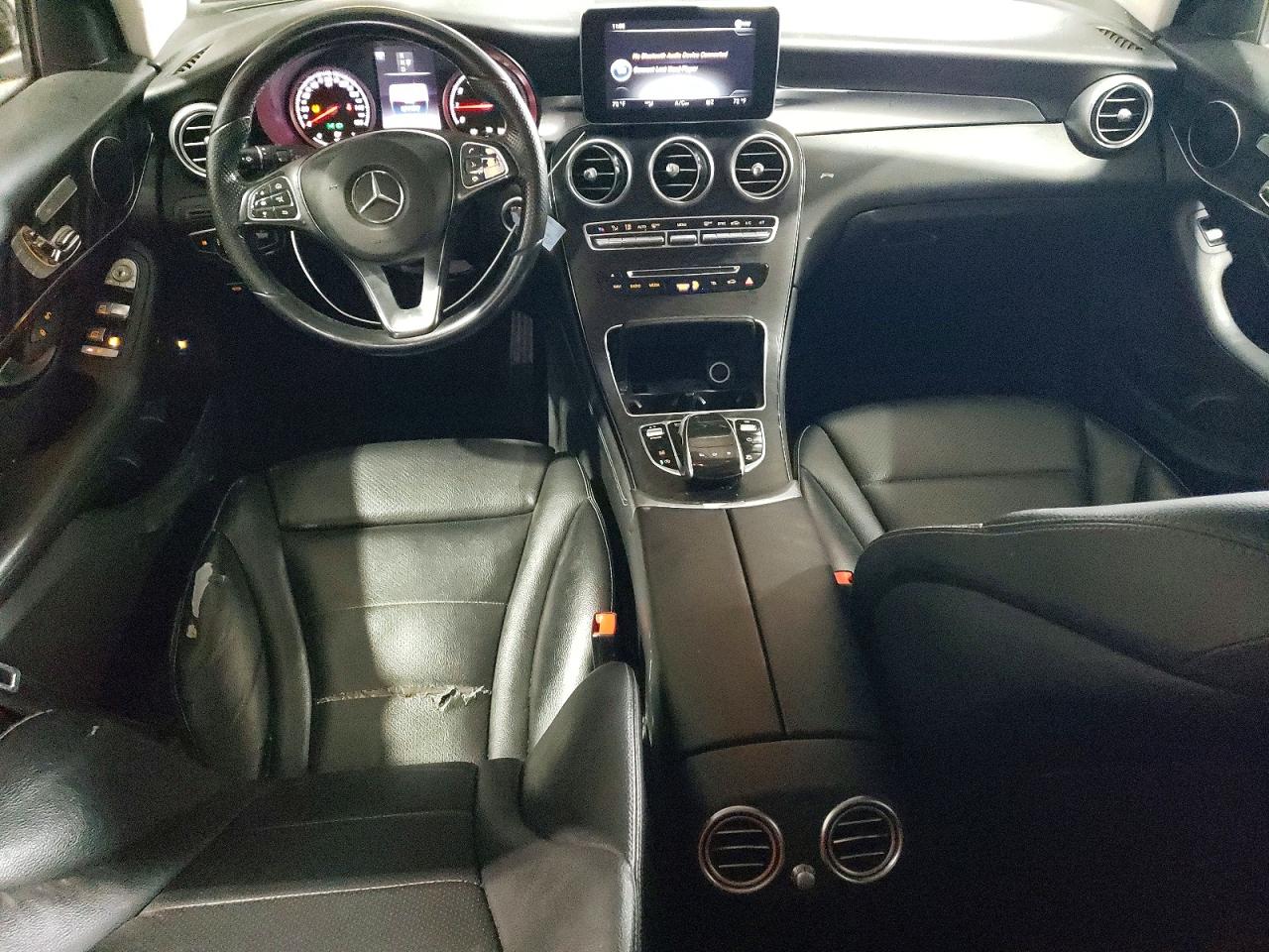 MERCEDES-BENZ GLC 300 2016