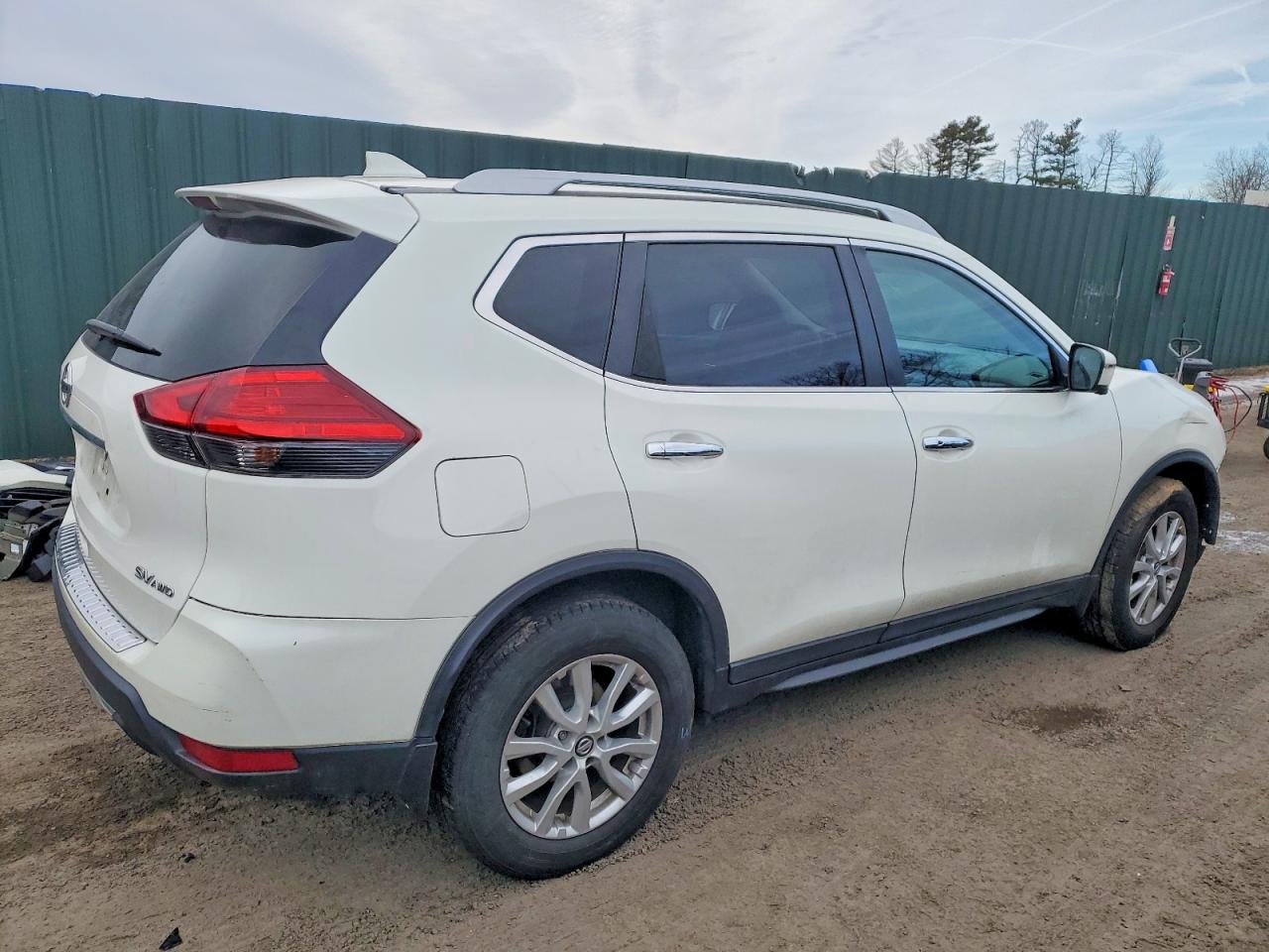 NISSAN ROGUE SV 2017