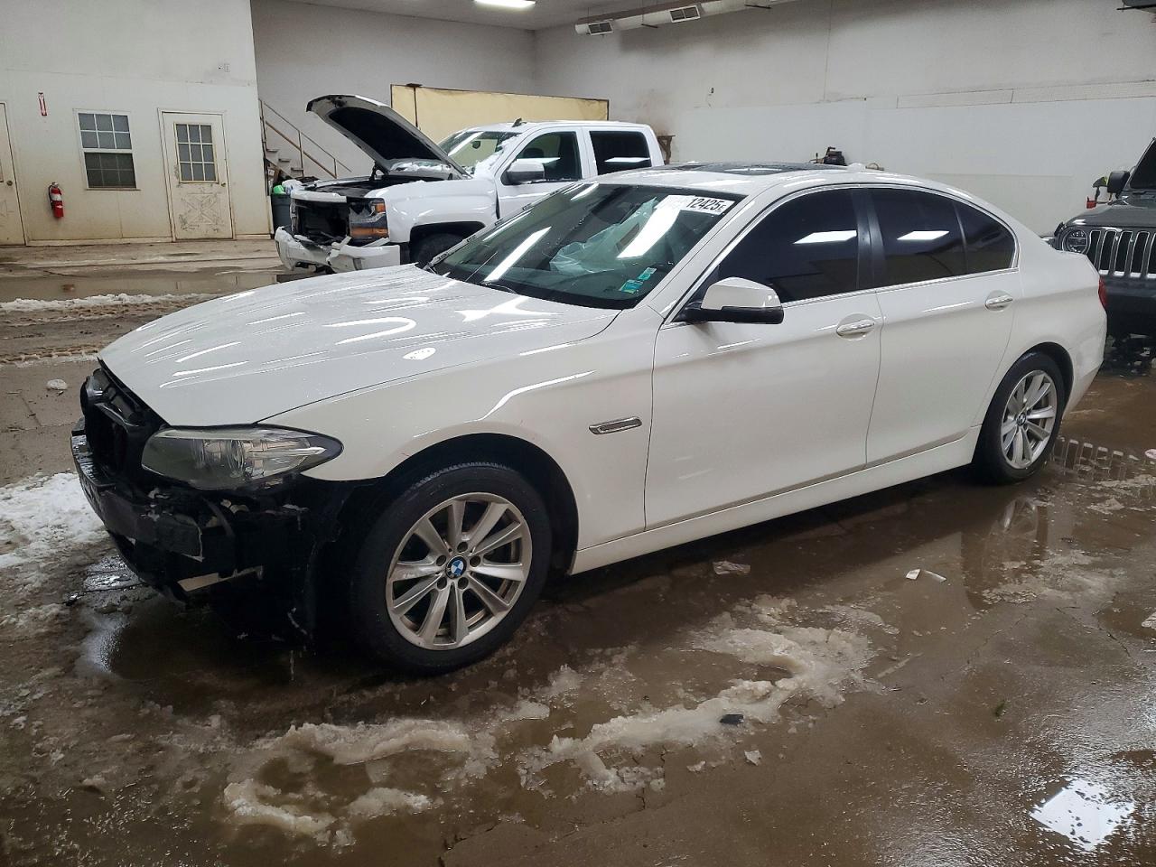 BMW 528 XI 2013