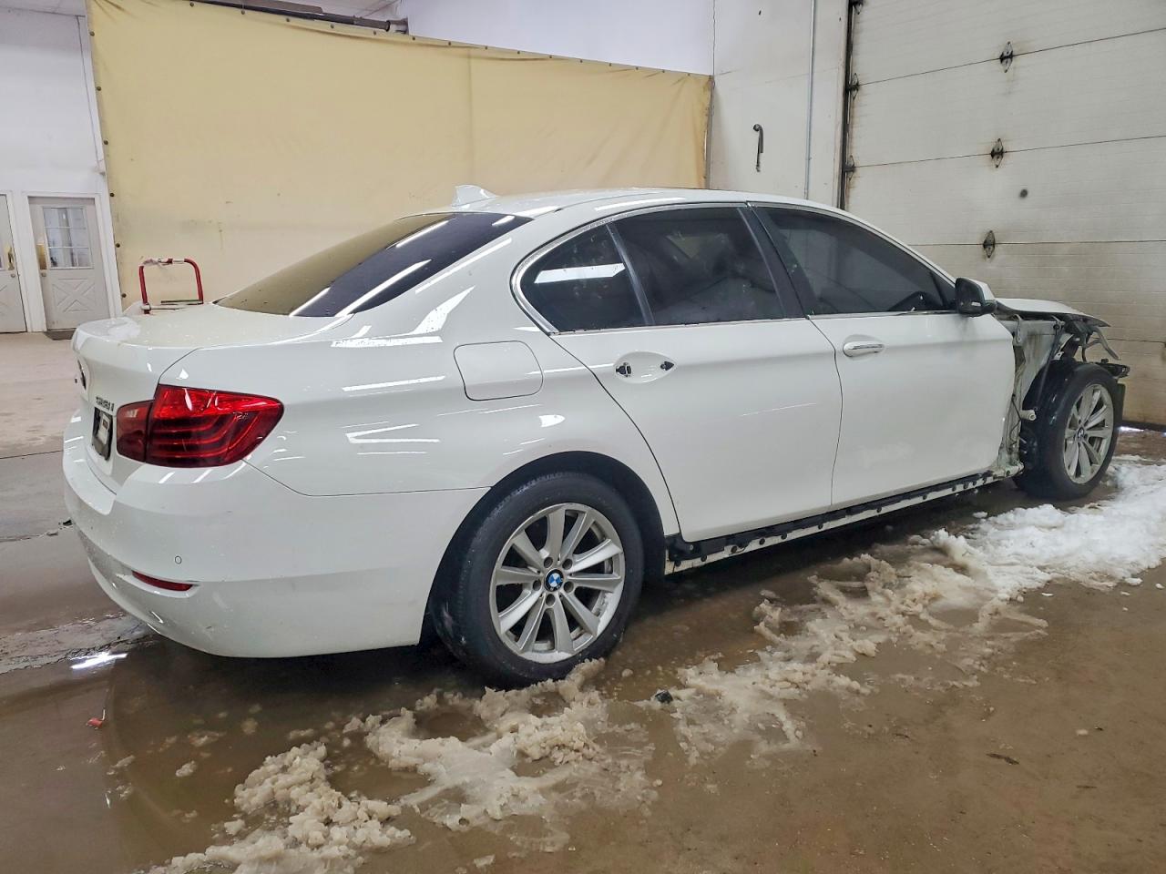 BMW 528 XI 2013