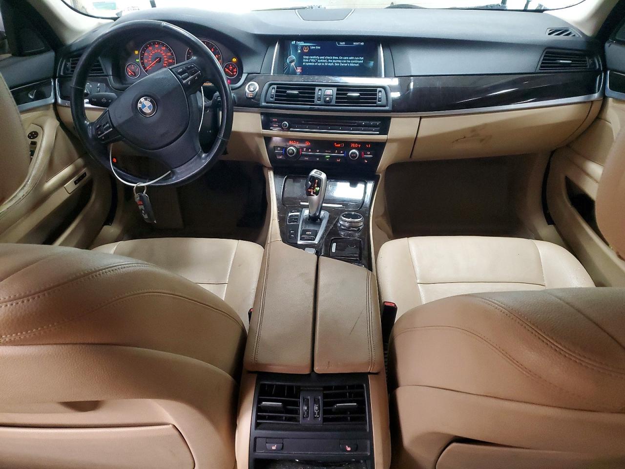 BMW 528 XI 2013