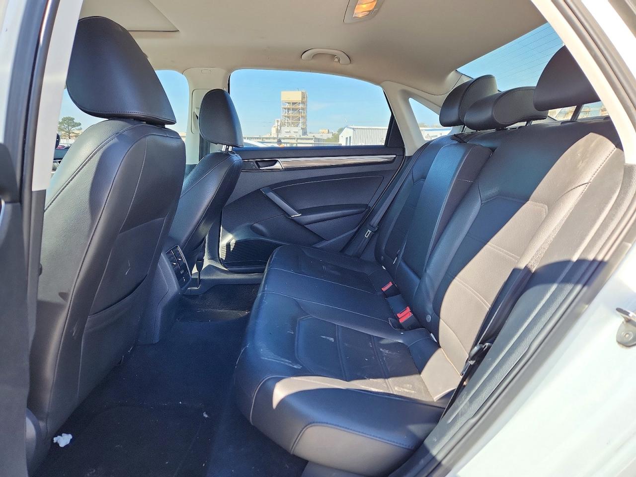 VOLKSWAGEN PASSAT SE 2016