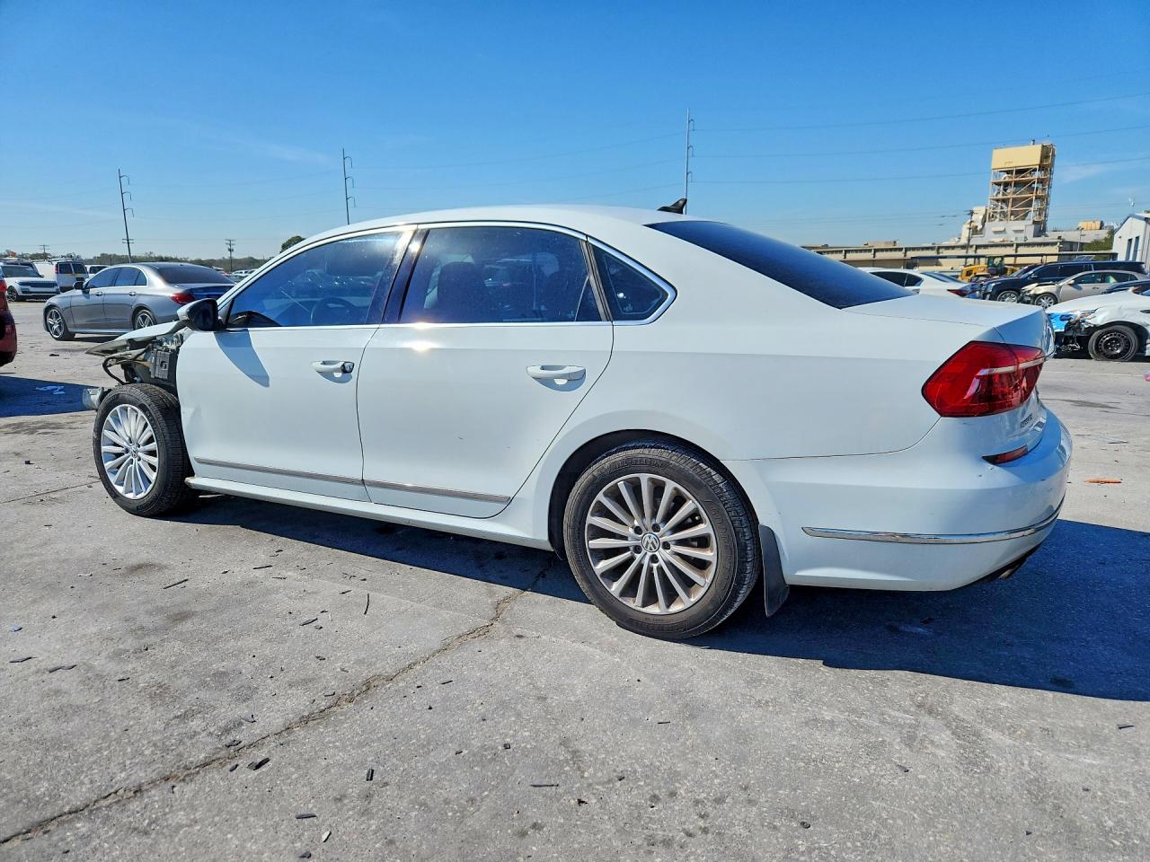 VOLKSWAGEN PASSAT SE 2016