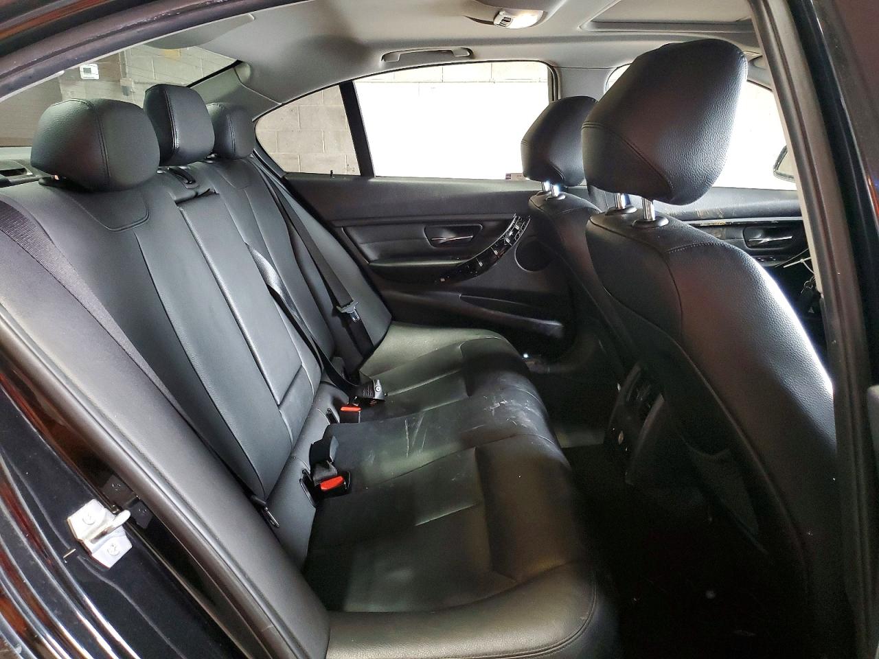 BMW 328 XI SULEV 2013