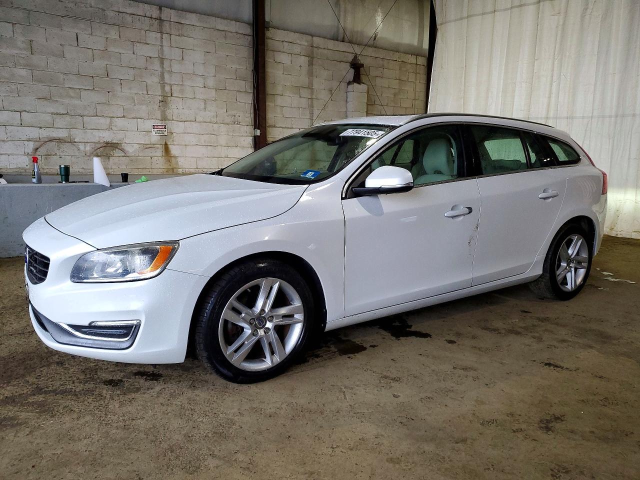 VOLVO V60 PREMIER 2013