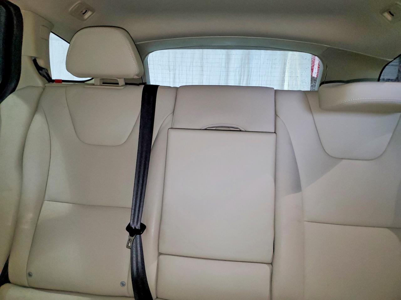 VOLVO V60 PREMIER 2013