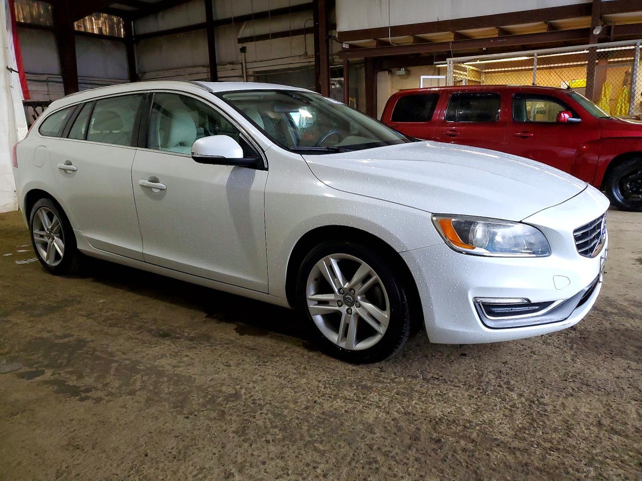 VOLVO V60 PREMIER 2013