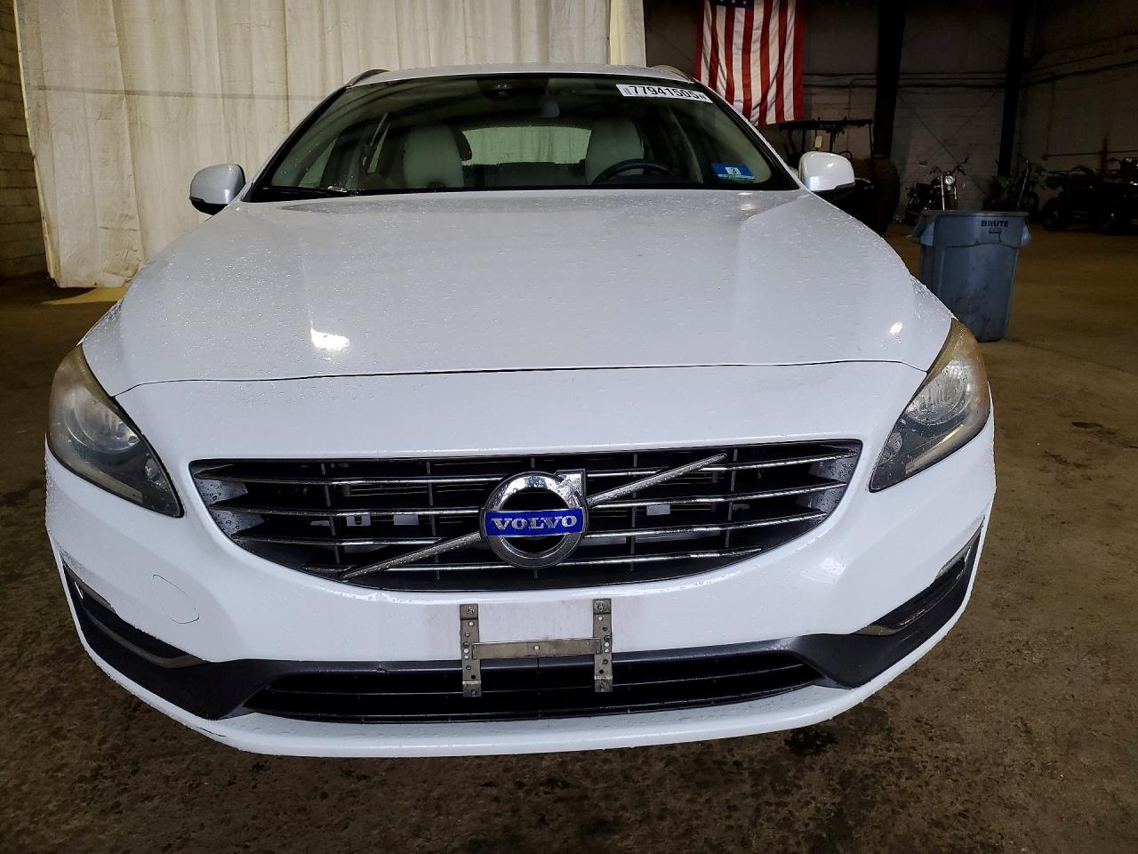 VOLVO V60 PREMIER 2013