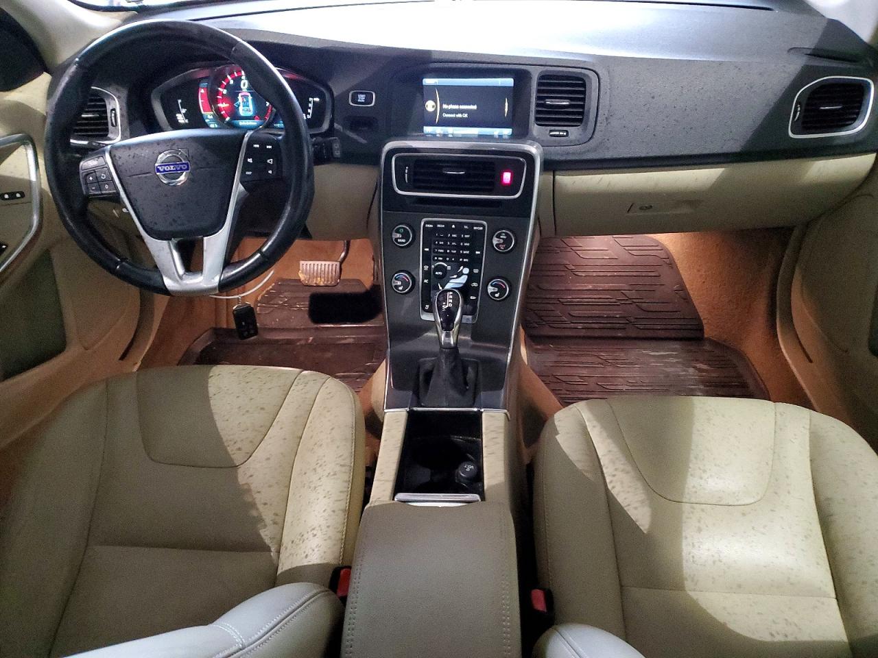 VOLVO V60 PREMIER 2013