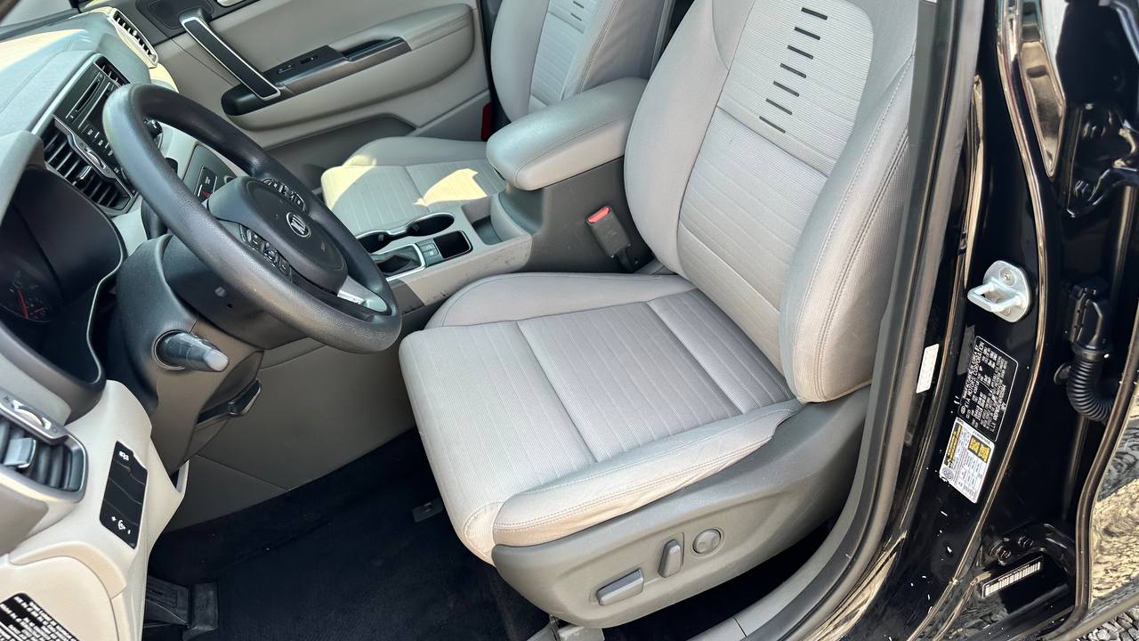 KIA SPORTAGE LX 2015