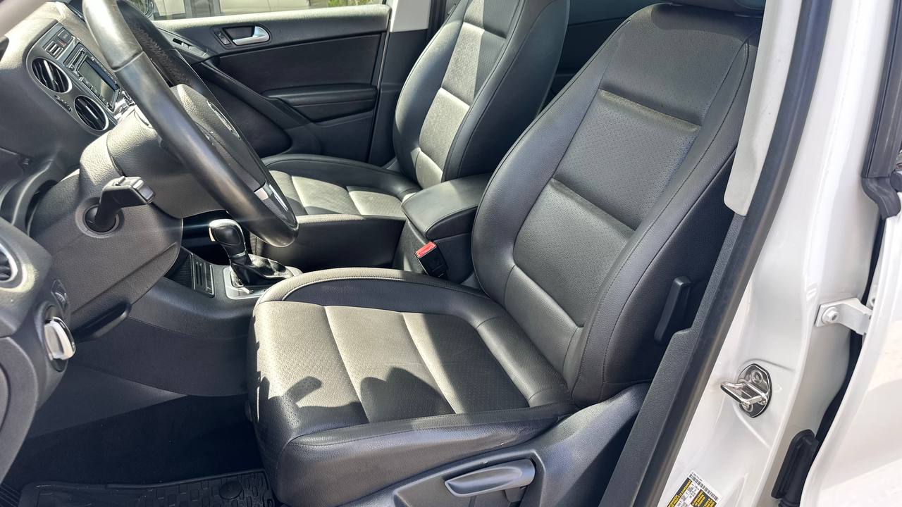 VOLKSWAGEN TIGUAN S 2012