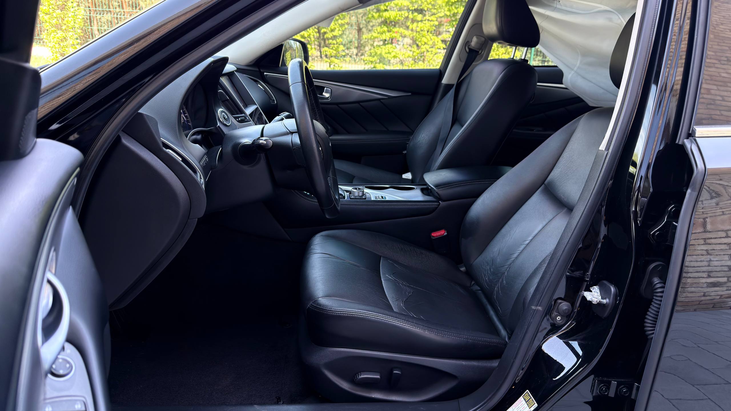 INFINITI Q50 BASE 2017
