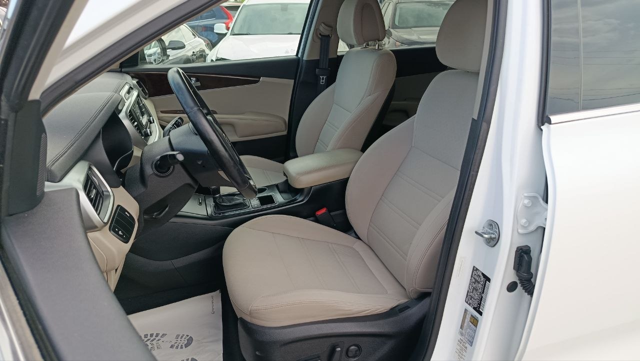 KIA SORENTO LX 2015