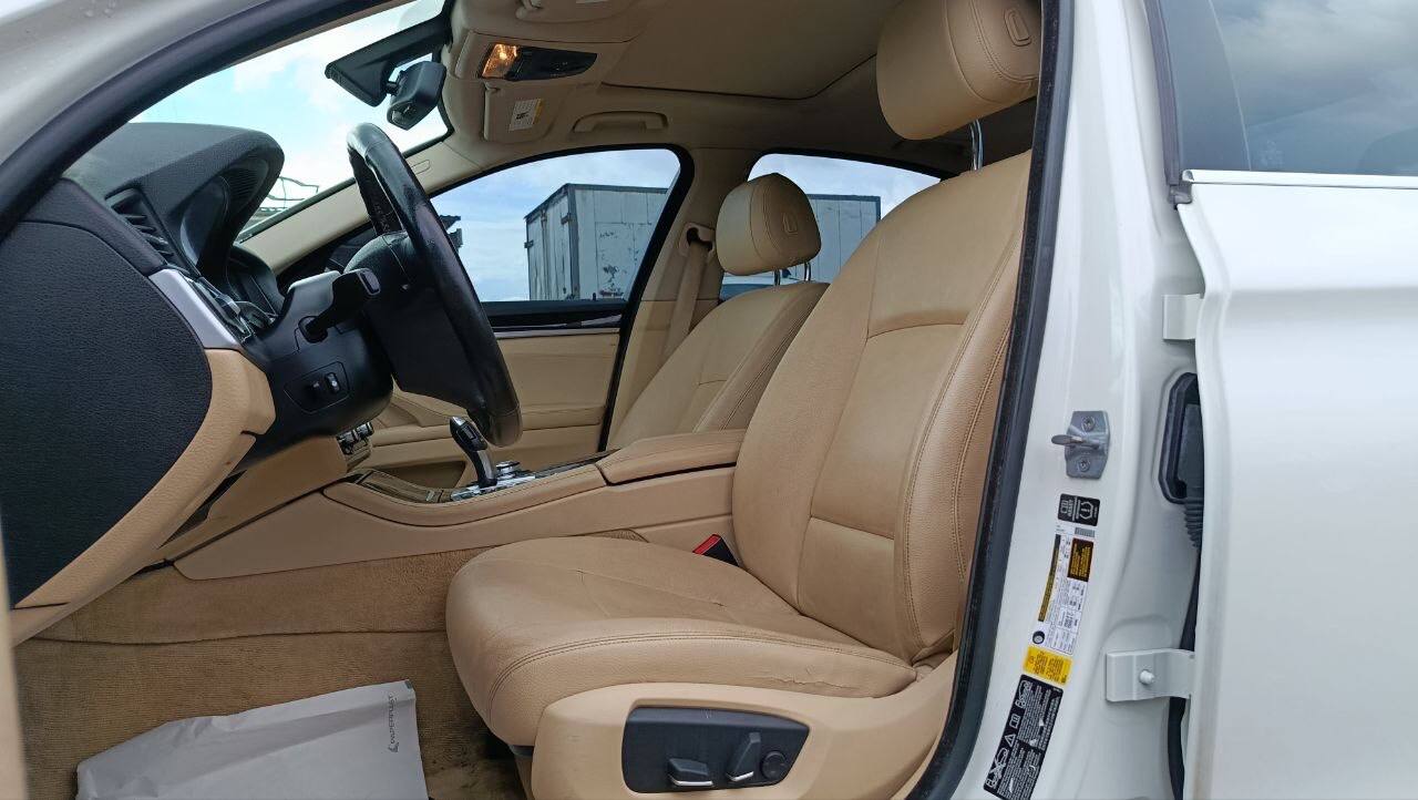 BMW 528 XI 2013