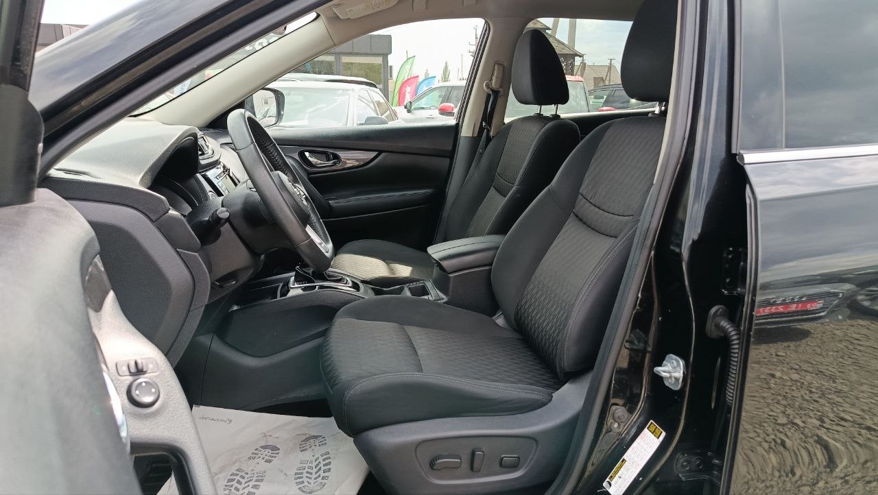 NISSAN ROGUE SV 2017