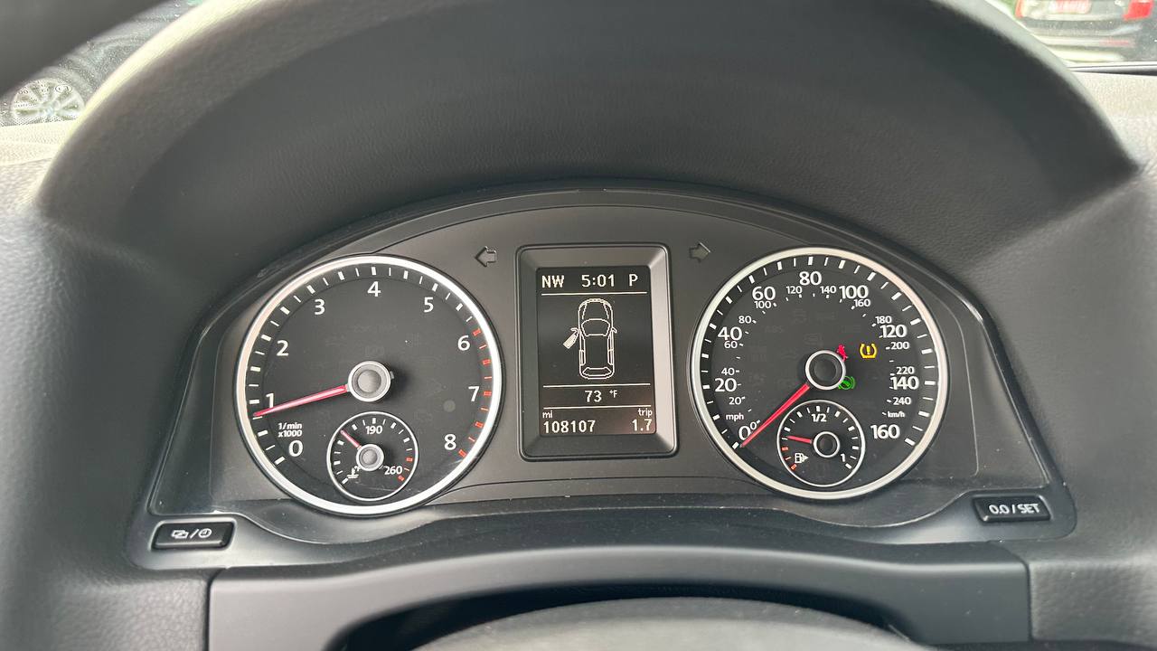 VOLKSWAGEN TIGUAN S 2014
