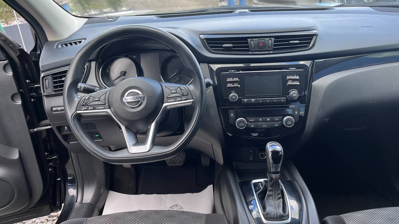 NISSAN ROGUE SPORT SV 2017