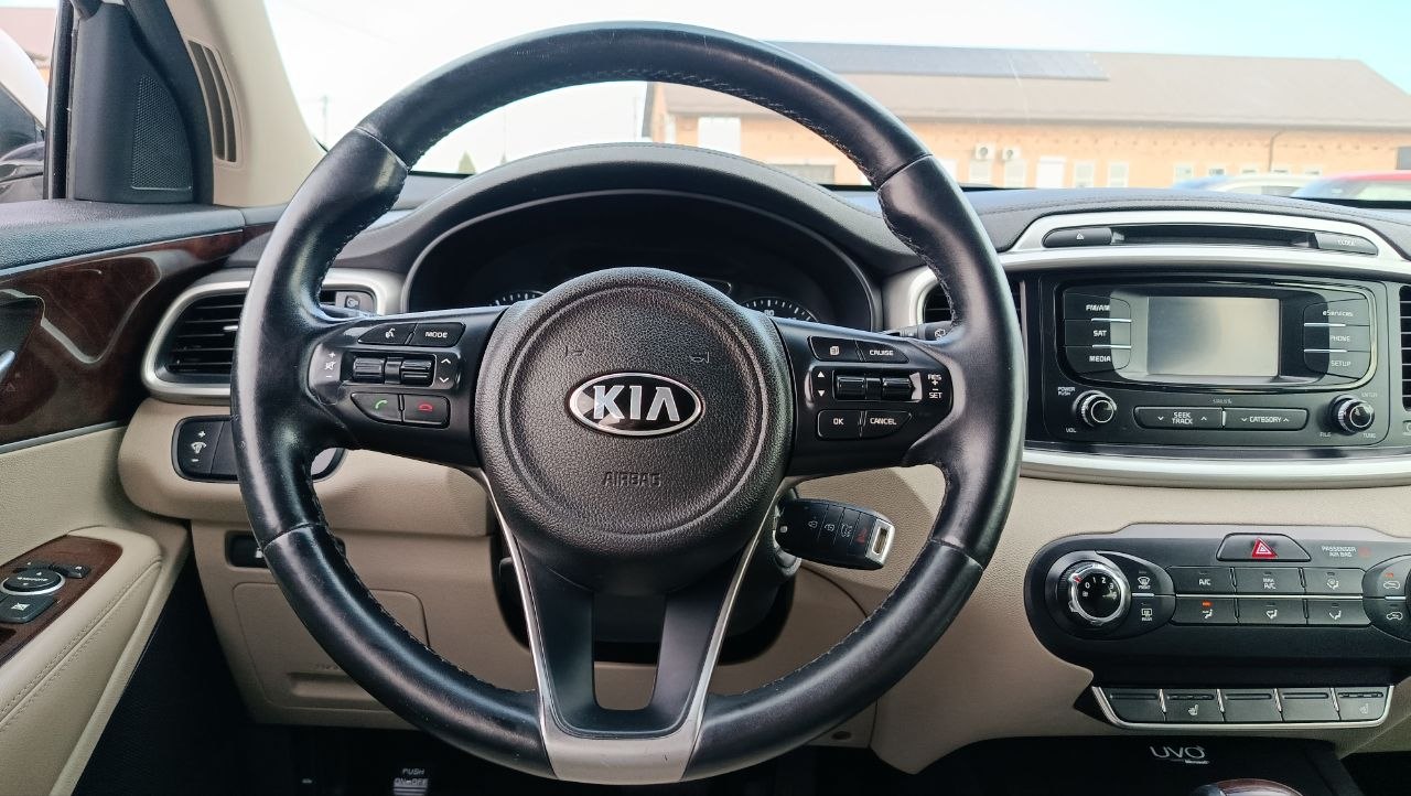 KIA SORENTO LX 2015