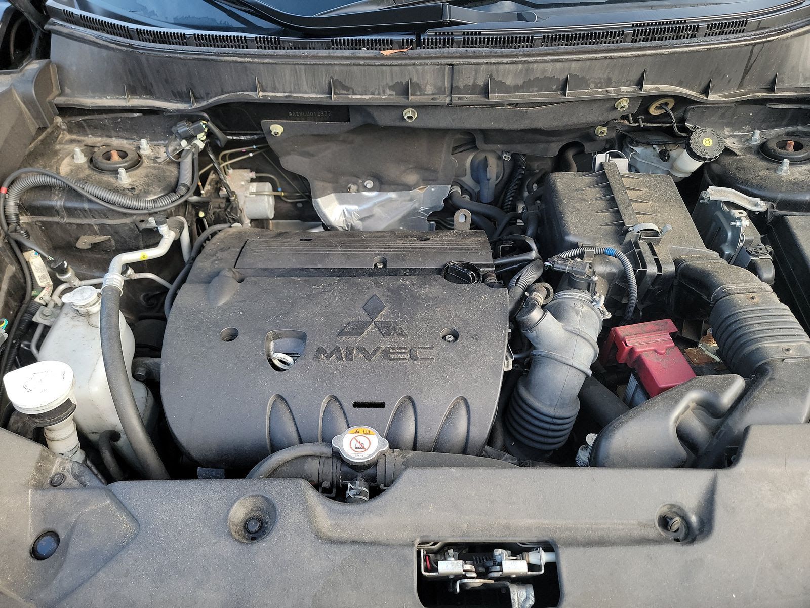 MITSUBISHI OUTLANDER SPORT ES 2019