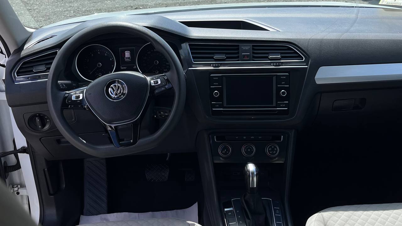 VOLKSWAGEN TIGUAN S 2017