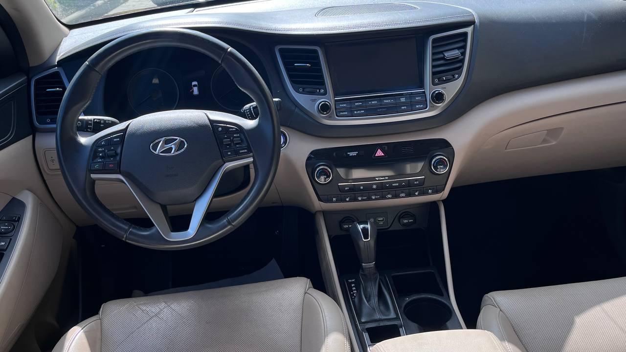 HYUNDAI TUCSON LIMITED 2015