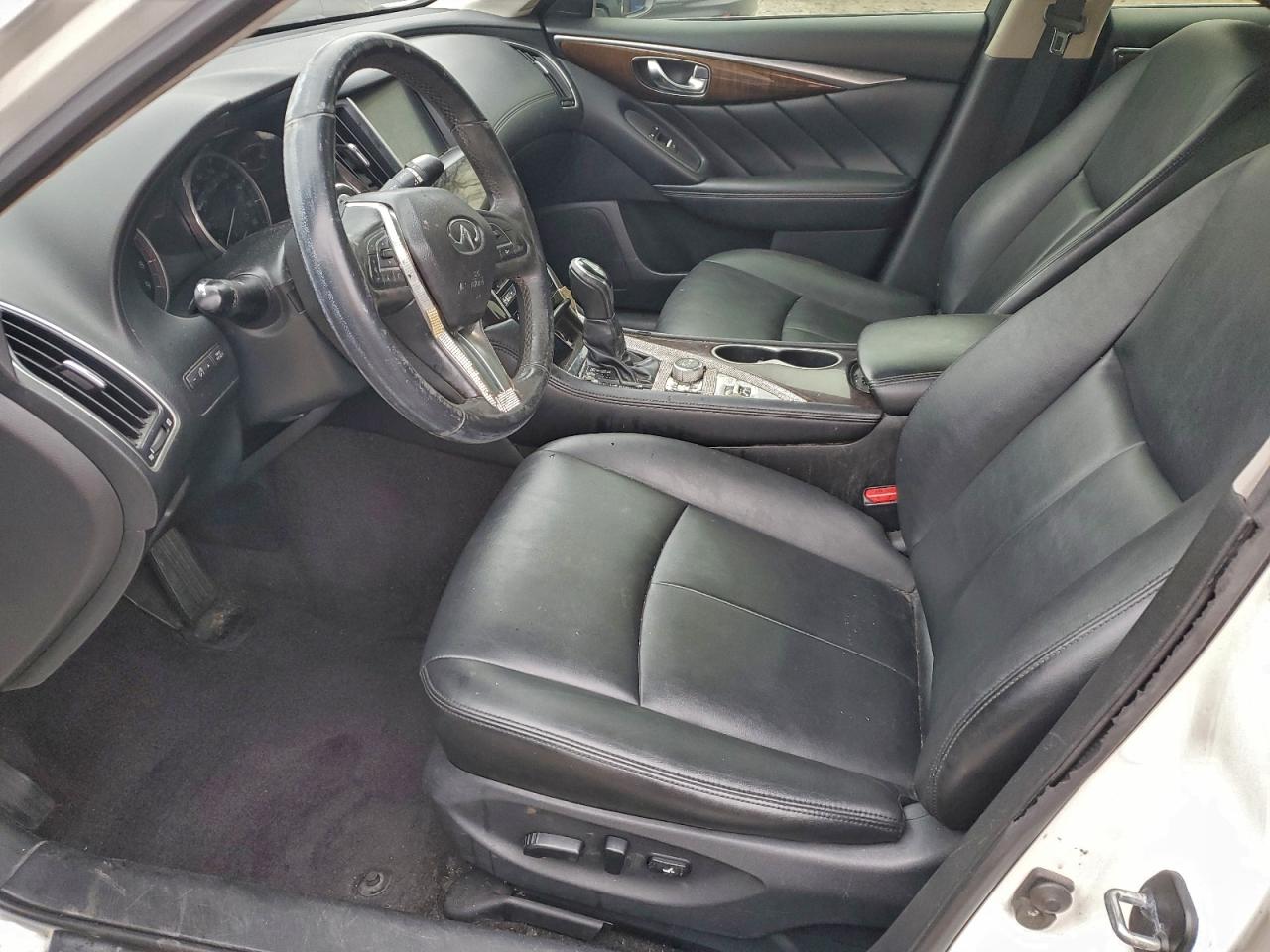 INFINITI Q50 LUXE 2017