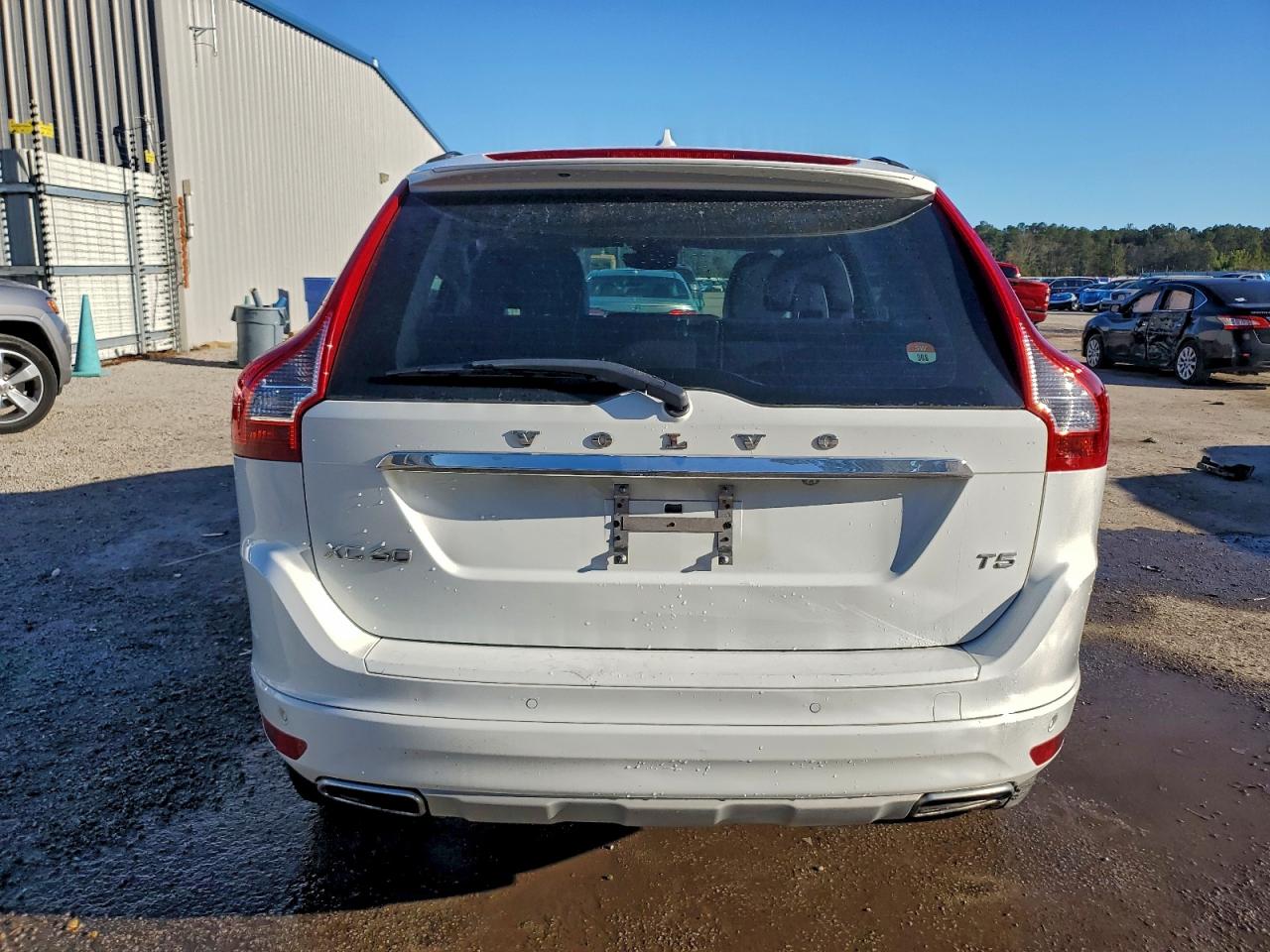 VOLVO XC60 T5 2016