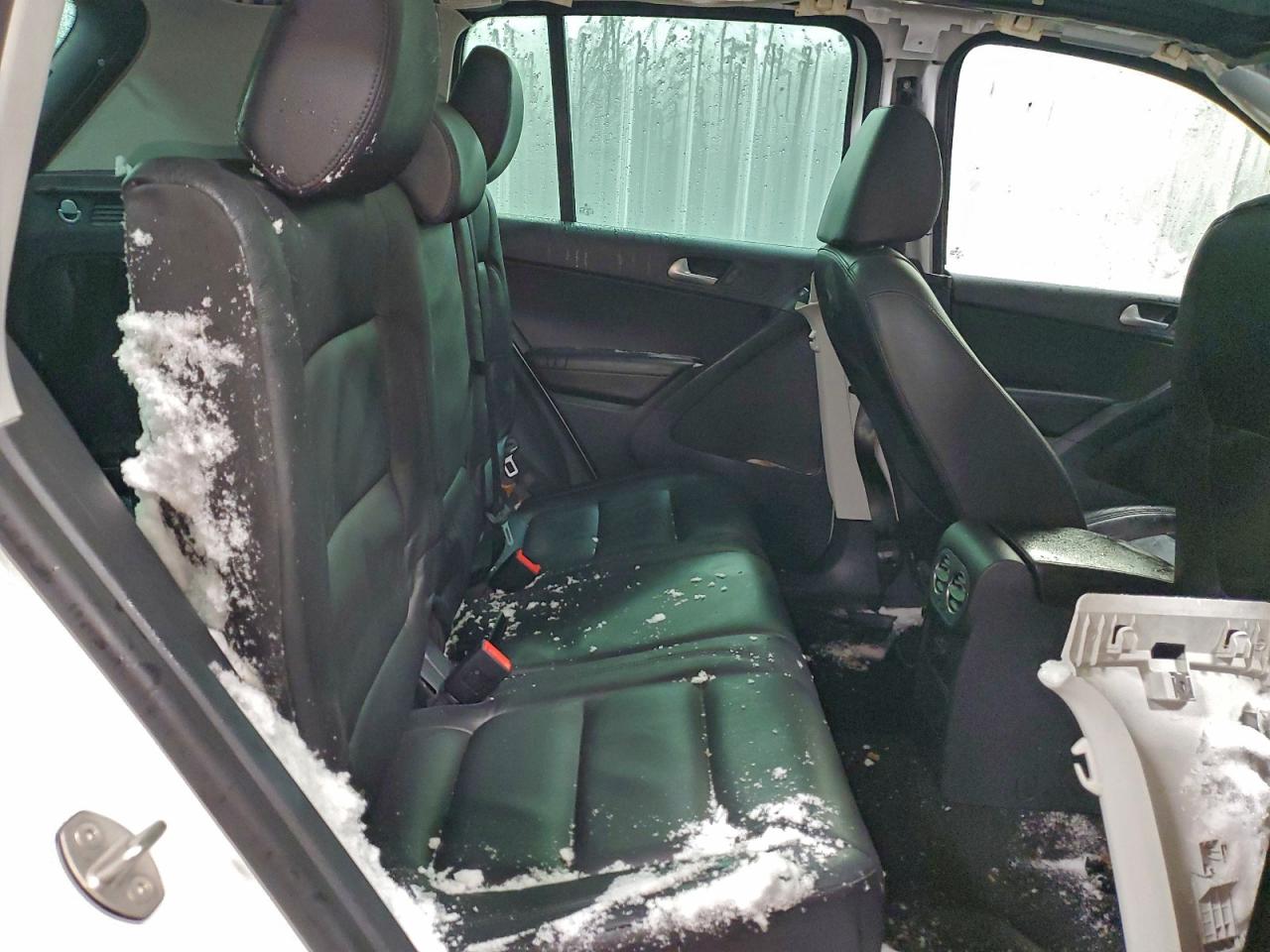 VOLKSWAGEN TIGUAN SPORT 2016