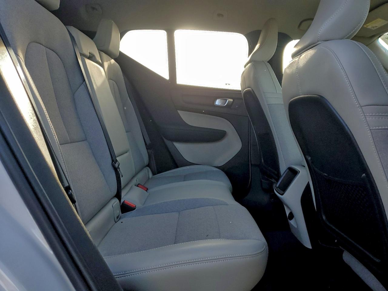 VOLVO XC40 T4 MOMENTUM 2020