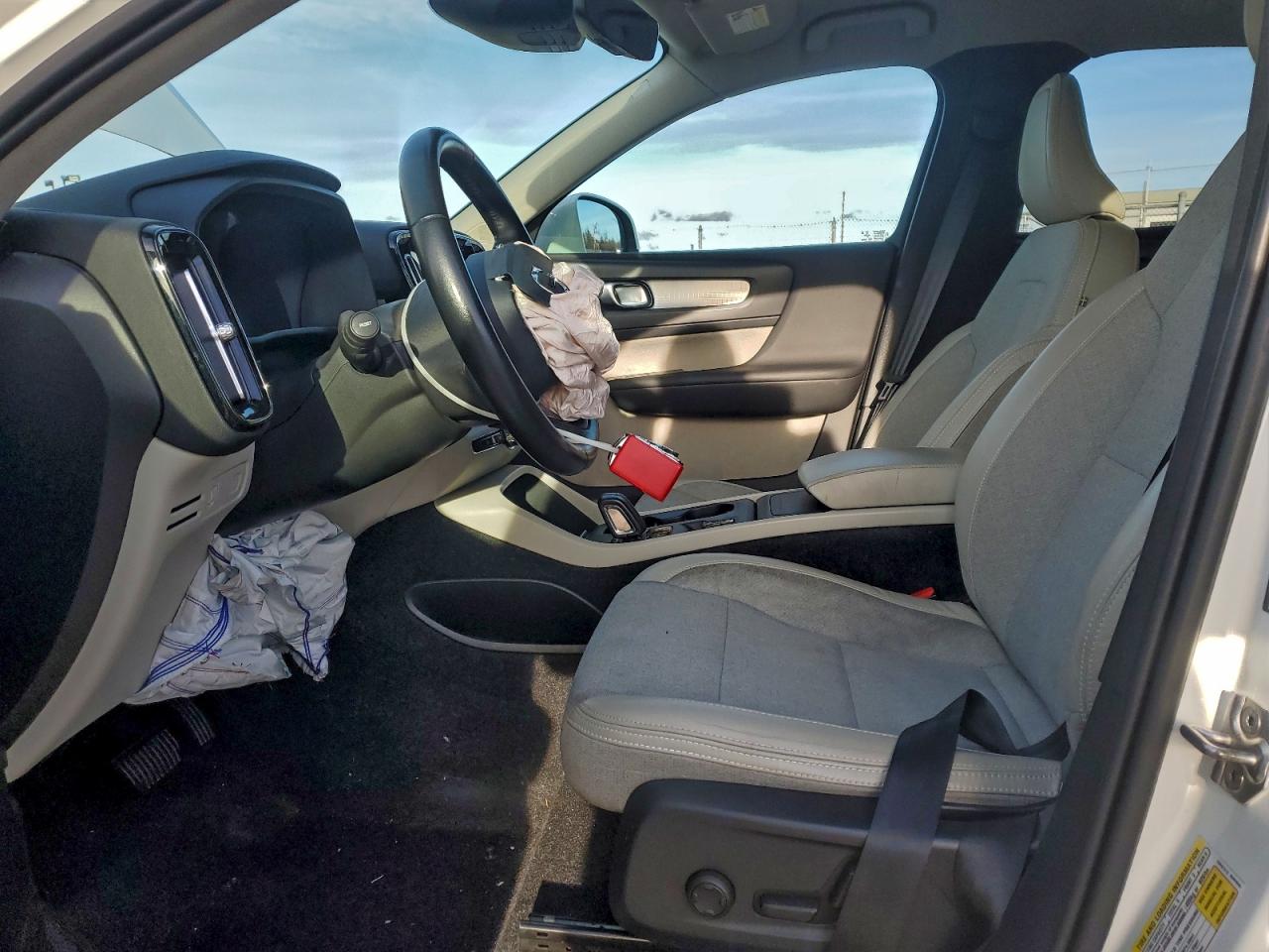 VOLVO XC40 T4 MOMENTUM 2020