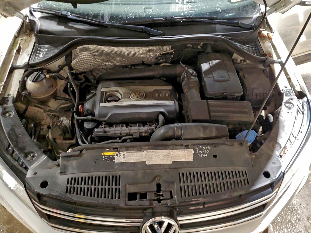 VOLKSWAGEN TIGUAN S 2013