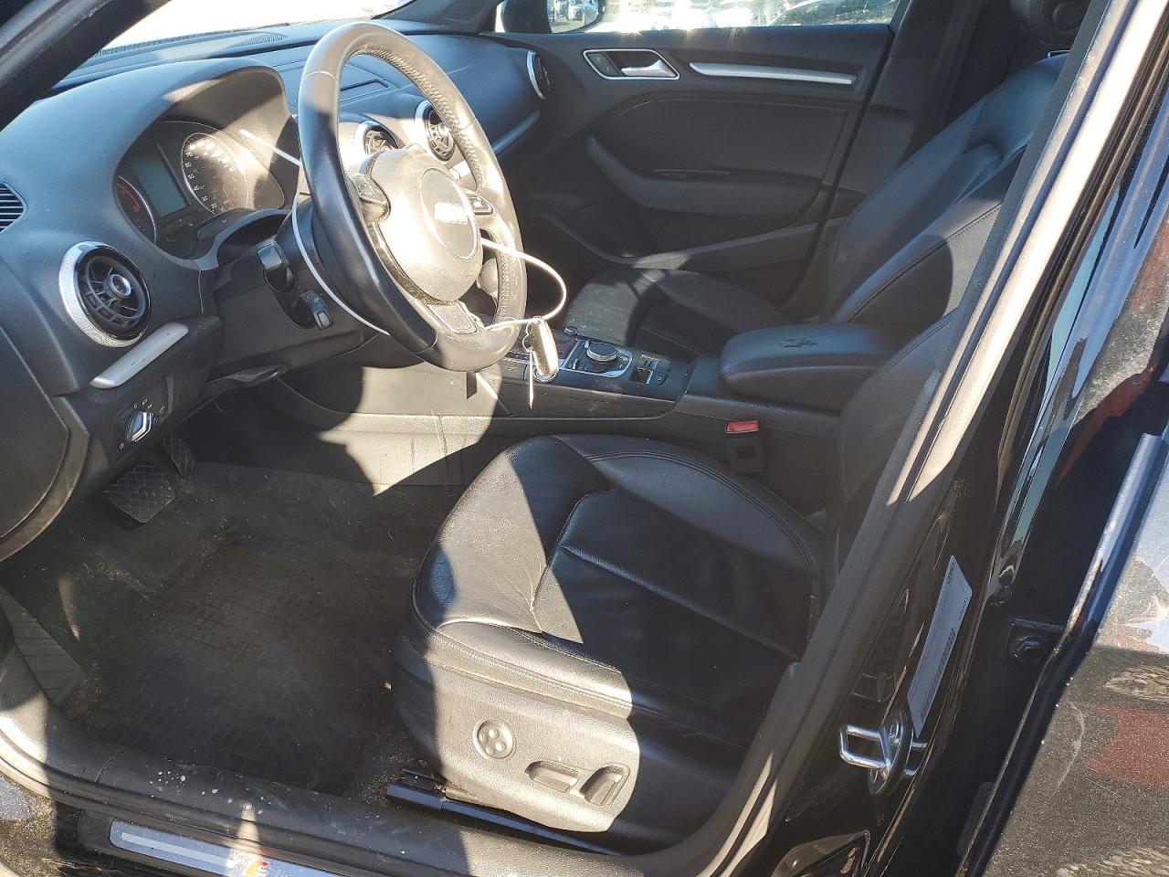 AUDI A3 PREMIUM 2016