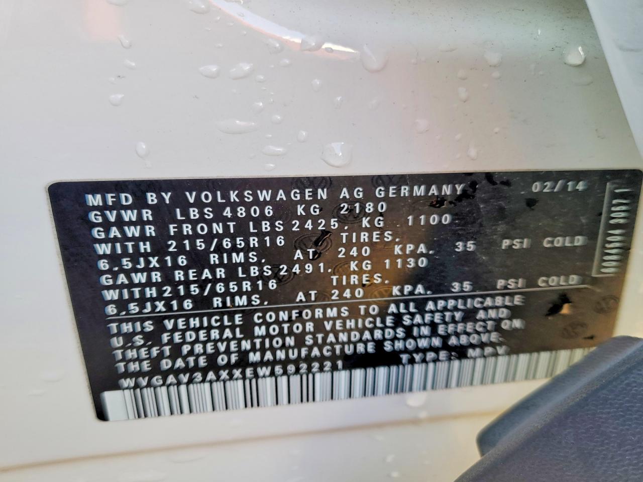 VOLKSWAGEN TIGUAN S 2014