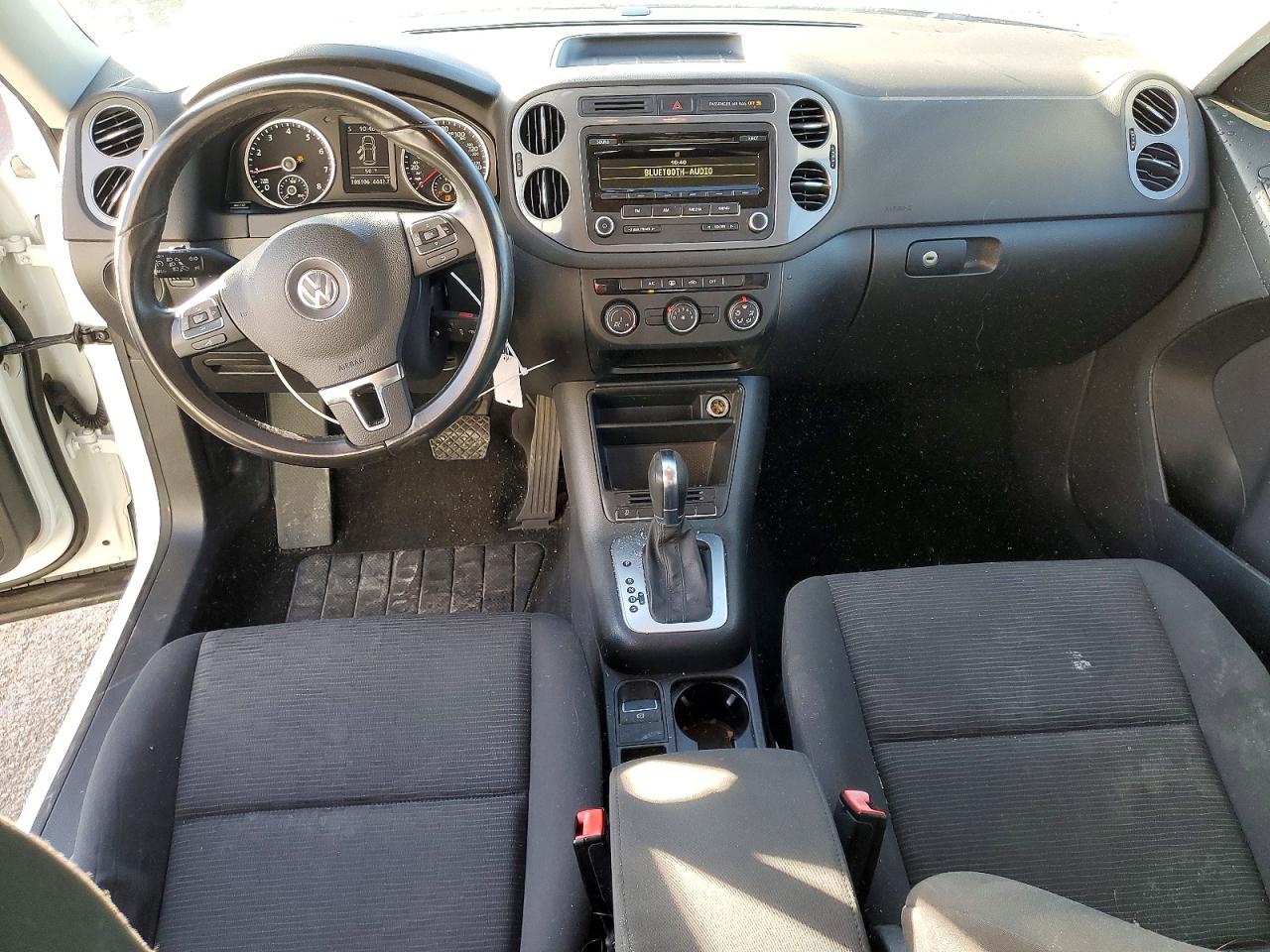 VOLKSWAGEN TIGUAN S 2014