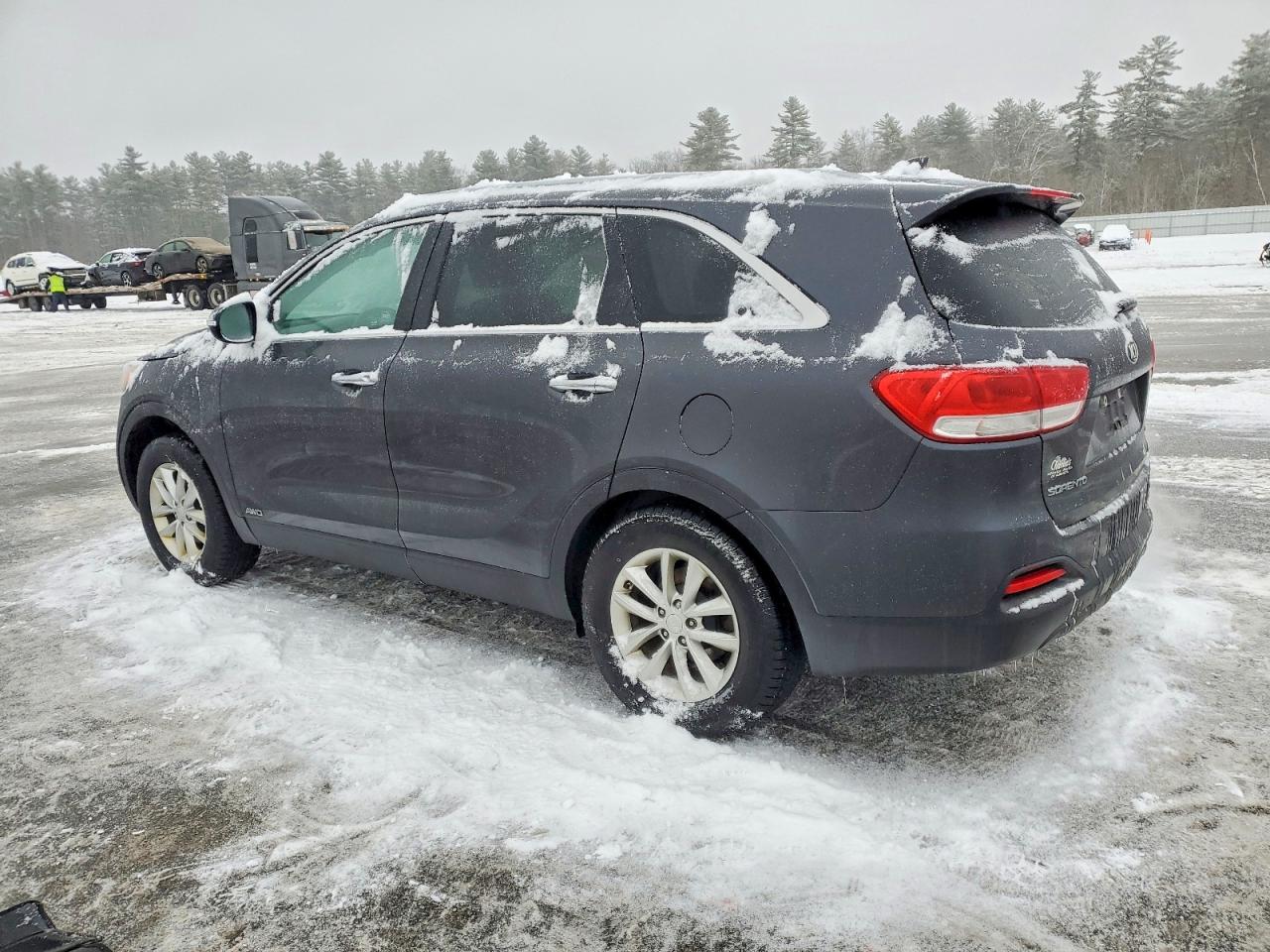 KIA SORENTO LX 2017