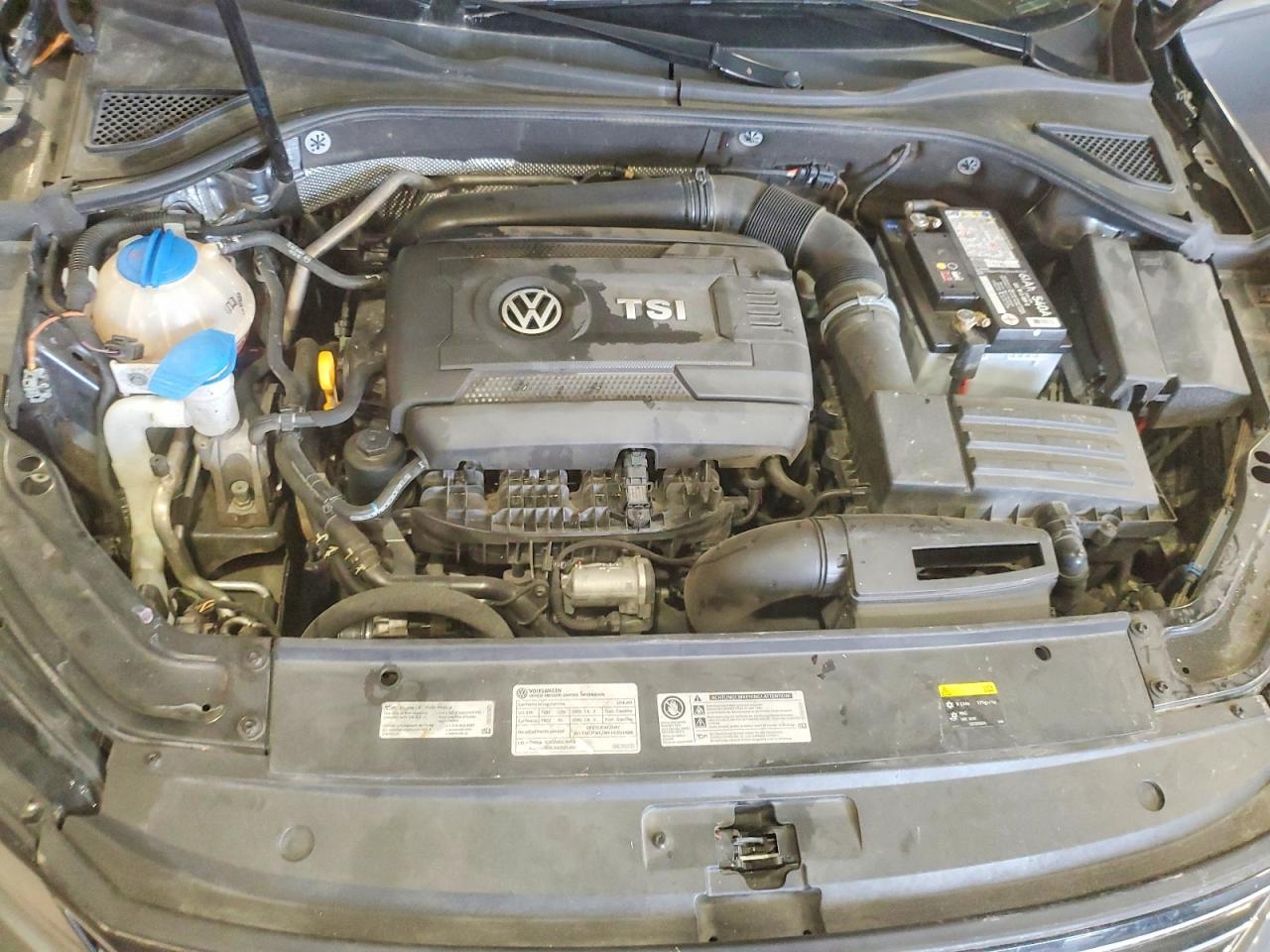 VOLKSWAGEN PASSAT SE 2016