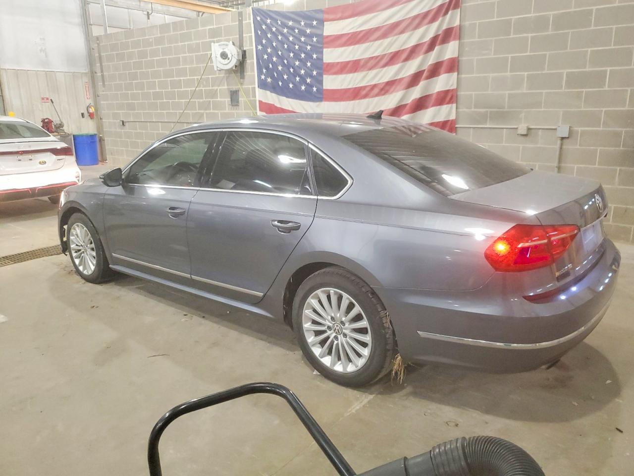 VOLKSWAGEN PASSAT SE 2016