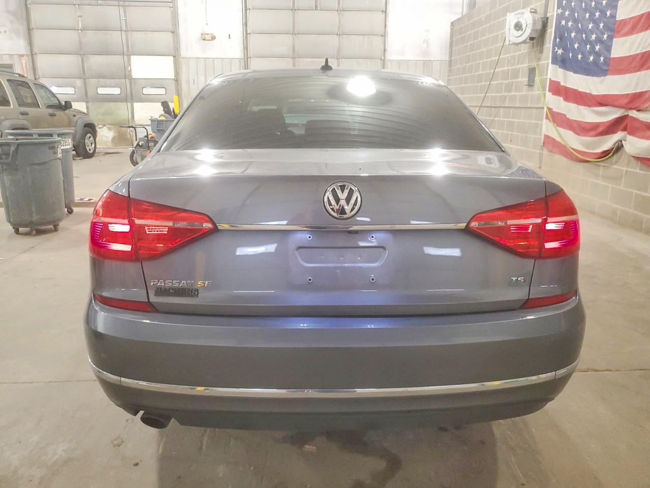 VOLKSWAGEN PASSAT SE 2016