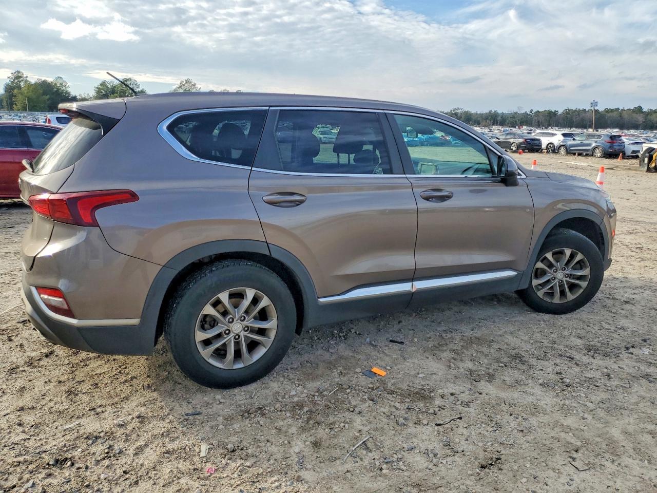 HYUNDAI SANTA FE SE 2019