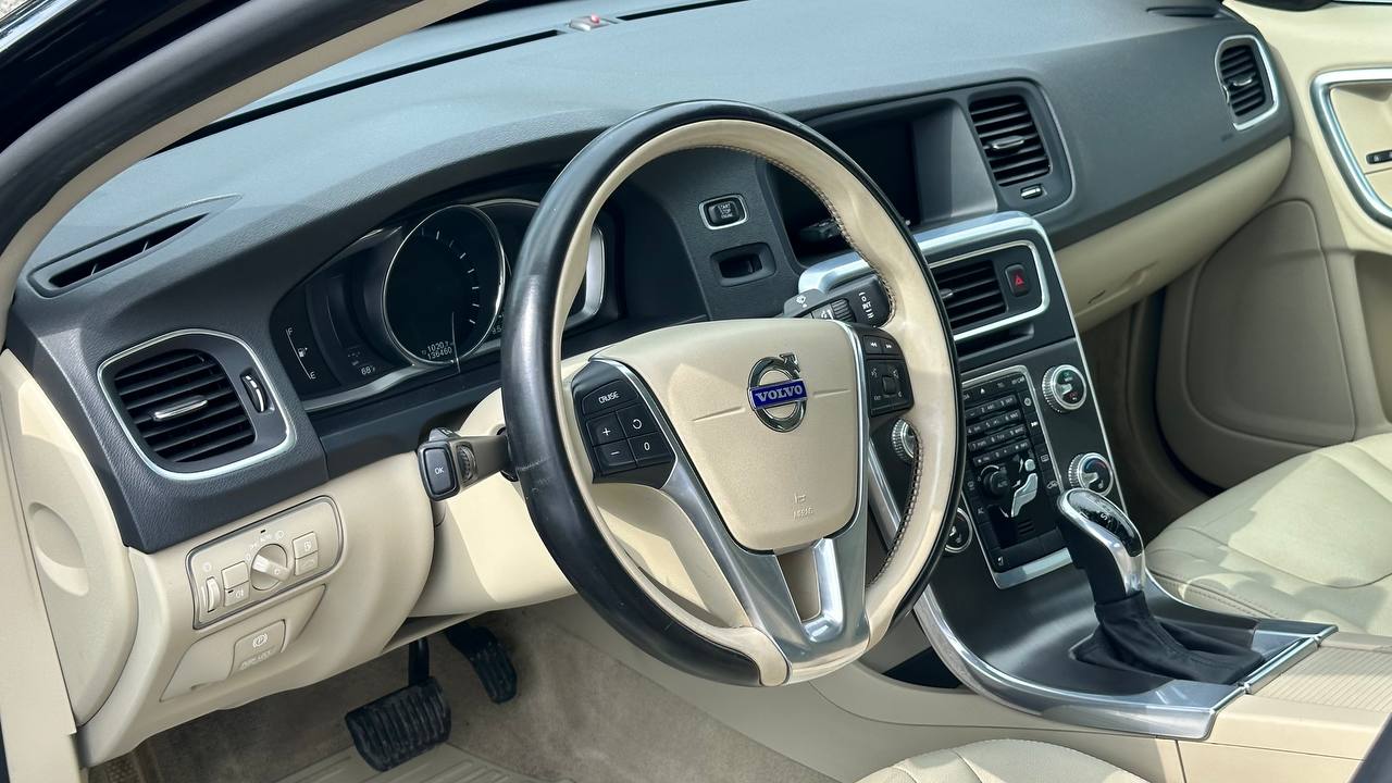 VOLVO S60 PREMIER 2014