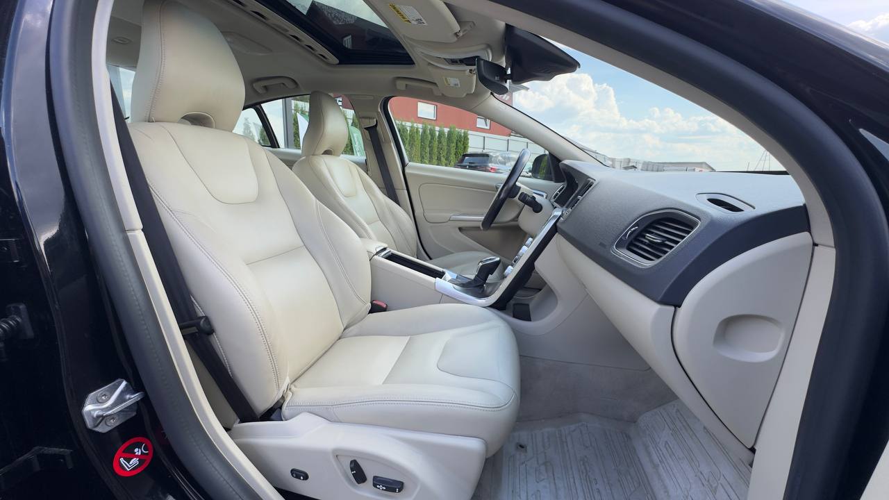 VOLVO S60 PREMIER 2014